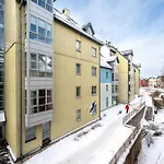 Stylish 1br Kalaranna, Walk To Old Town, Port, Cafes Apartment *