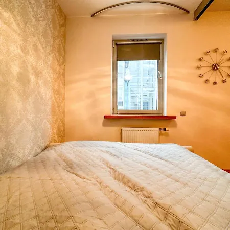 Stylish 1br Kalaranna, Walk To Old Town, Port, Cafés Apartamento