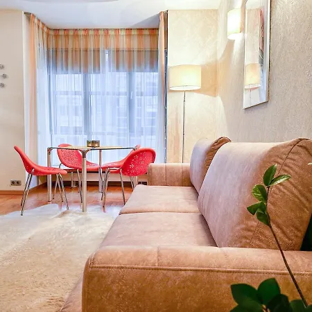 Apartamento Stylish 1br Kalaranna, Walk To Old Town, Port, Cafés *