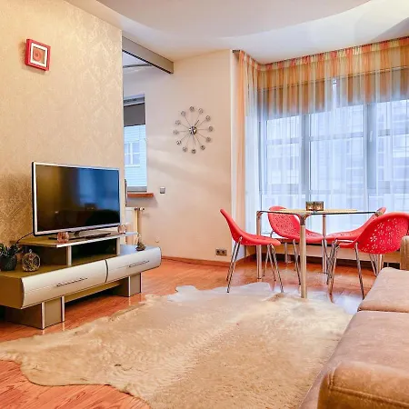 Stylish 1br Kalaranna, Walk To Old Town, Port, Cafés