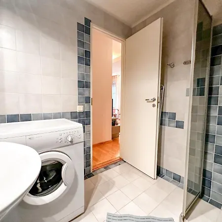 Stylish 1br Kalaranna, Walk To Old Town, Port, Cafes 公寓 *