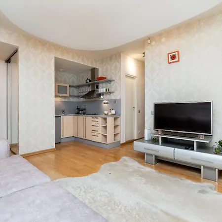 Stylish 1br Kalaranna, Walk To Old Town, Port, Cafes