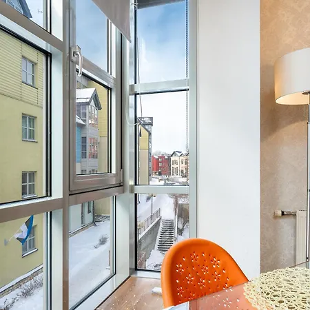 Stylish 1br Kalaranna, Walk To Old Town, Port, Cafes * Tallinn