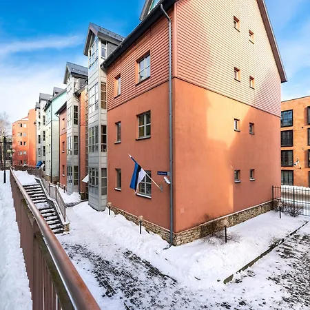 Apartment Stylish 1br Kalaranna, Walk To Old Town, Port, Cafes Tallinn