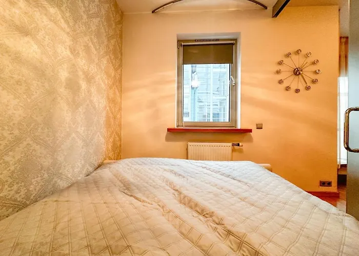 Stylish 1br Kalaranna, Walk To Old Town, Port, Cafes 公寓