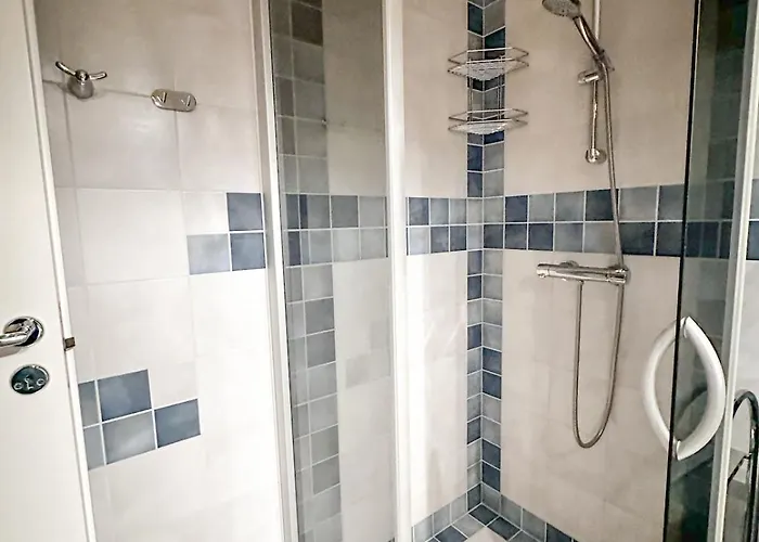 Stylish 1br Kalaranna, Walk To Old Town, Port, Cafes 公寓