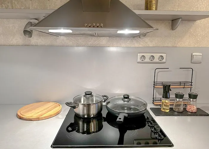 Stylish 1br Kalaranna, Walk To Old Town, Port, Cafes 公寓