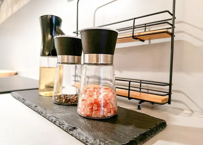 Stylish 1br Kalaranna, Walk To Old Town, Port, Cafes 公寓 *