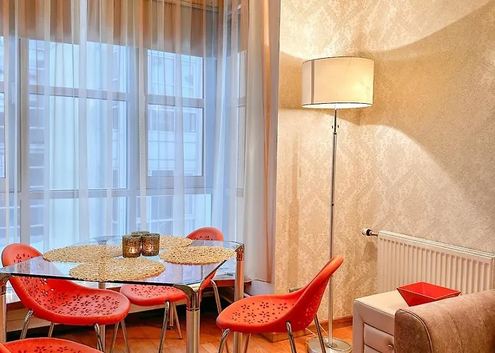 Stylish 1br Kalaranna, Walk To Old Town, Port, Cafés Apartamento *