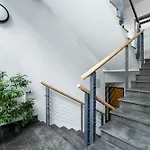 Apartamento Stylish 1br Kalaranna, Walk To Old Town, Port, Cafés