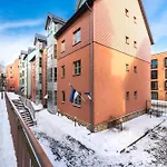 Apartamento Stylish 1br Kalaranna, Walk To Old Town, Port, Cafés Tallin